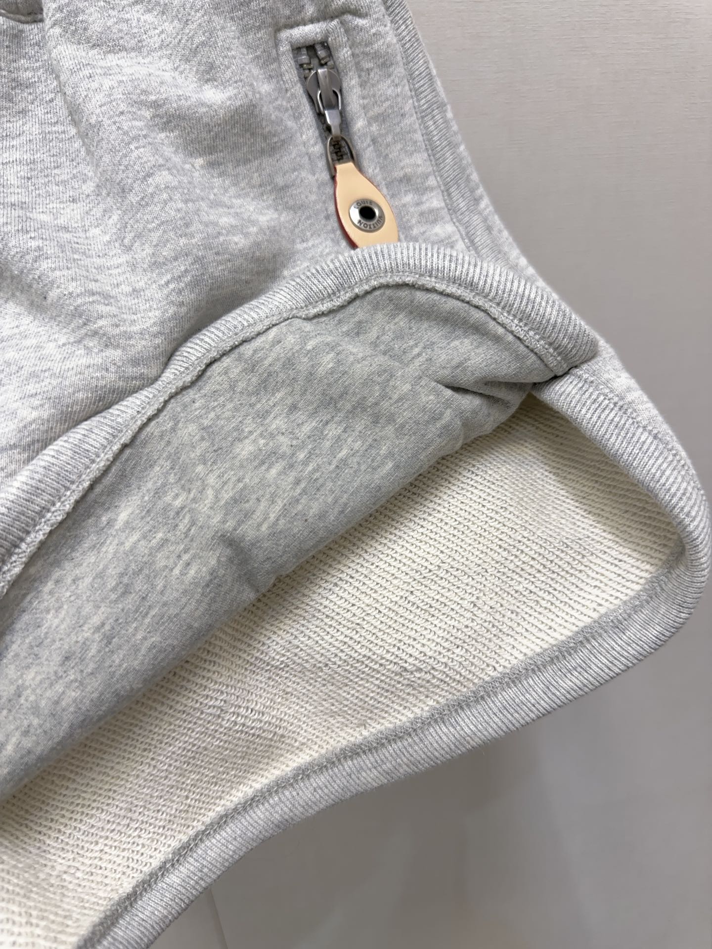 LV 25S SPORTS SHORTS 0139