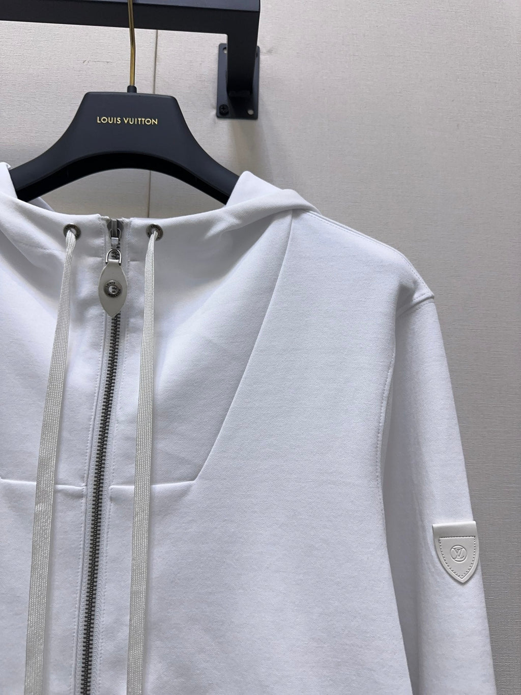 LV 25S HOODED JACKET 0141