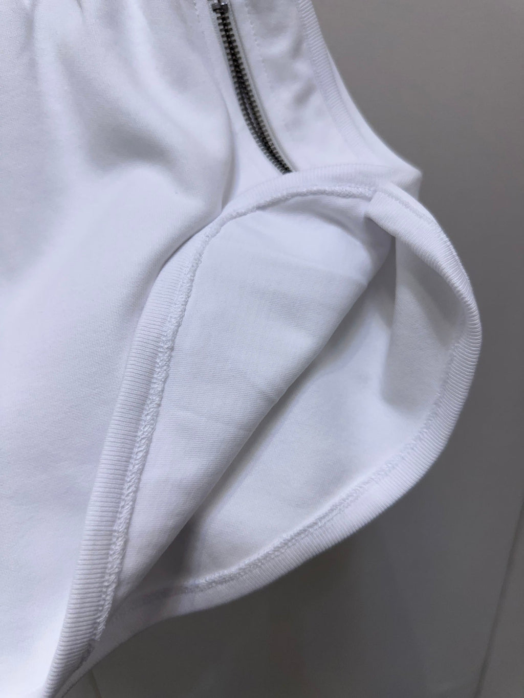 LV 25S SPORTS SHORTS 0140