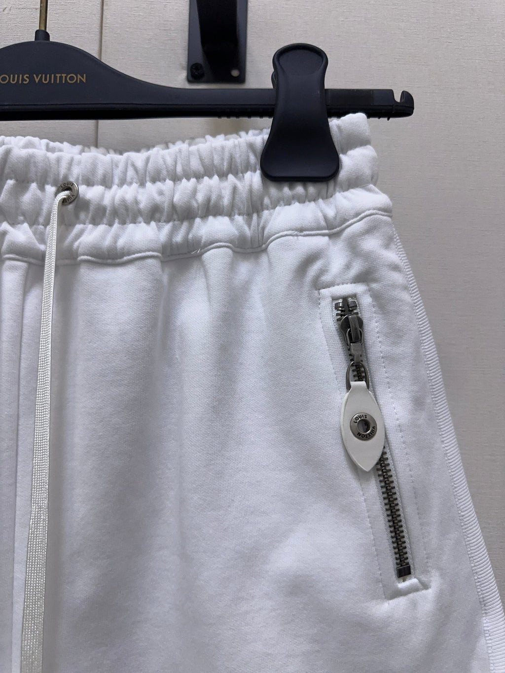 LV 25S SPORTS SHORTS 0140