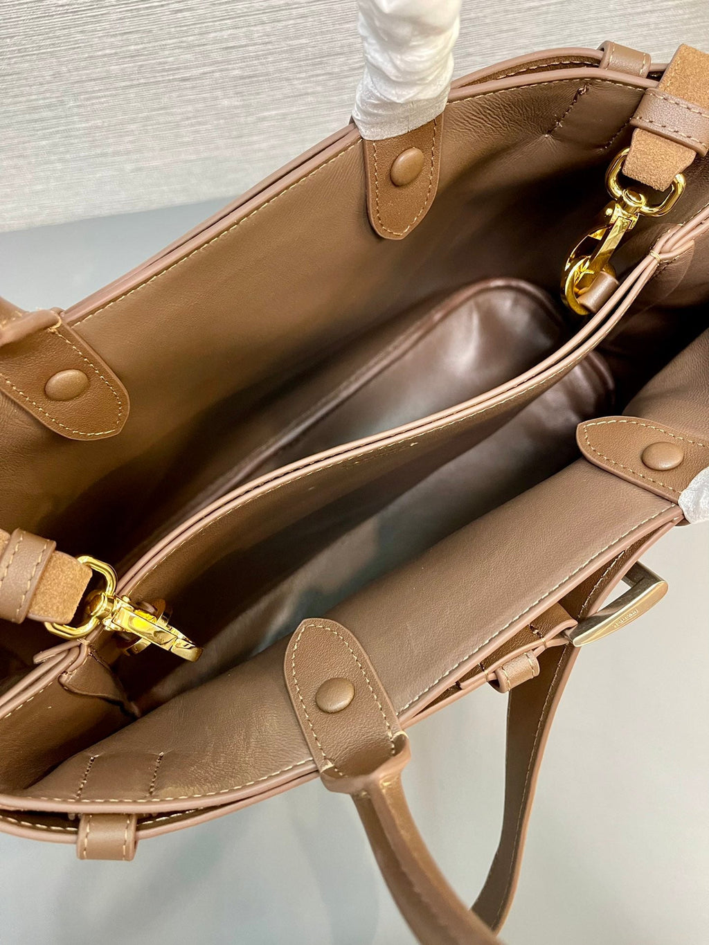 MEDIUM TOTE BAG WITH BELT 35 IN RUSSET BROWN SUEDE