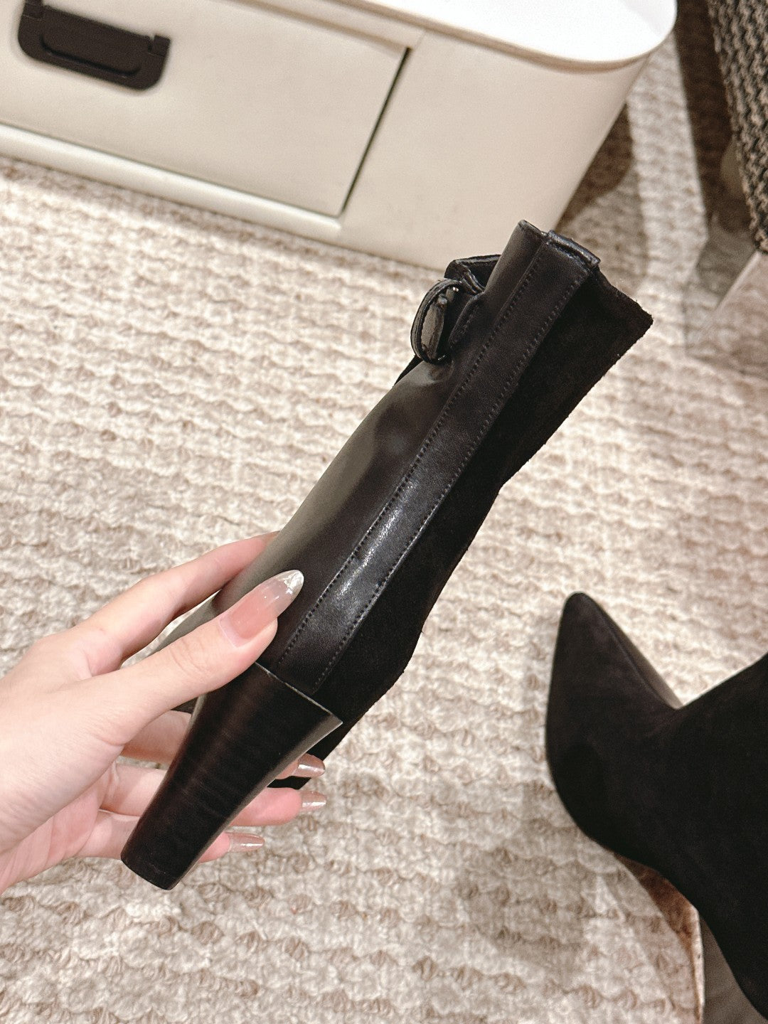 HILONA 6 CM ANKLE BOOTS IN BLACK CALFSKIN AND SUEDE