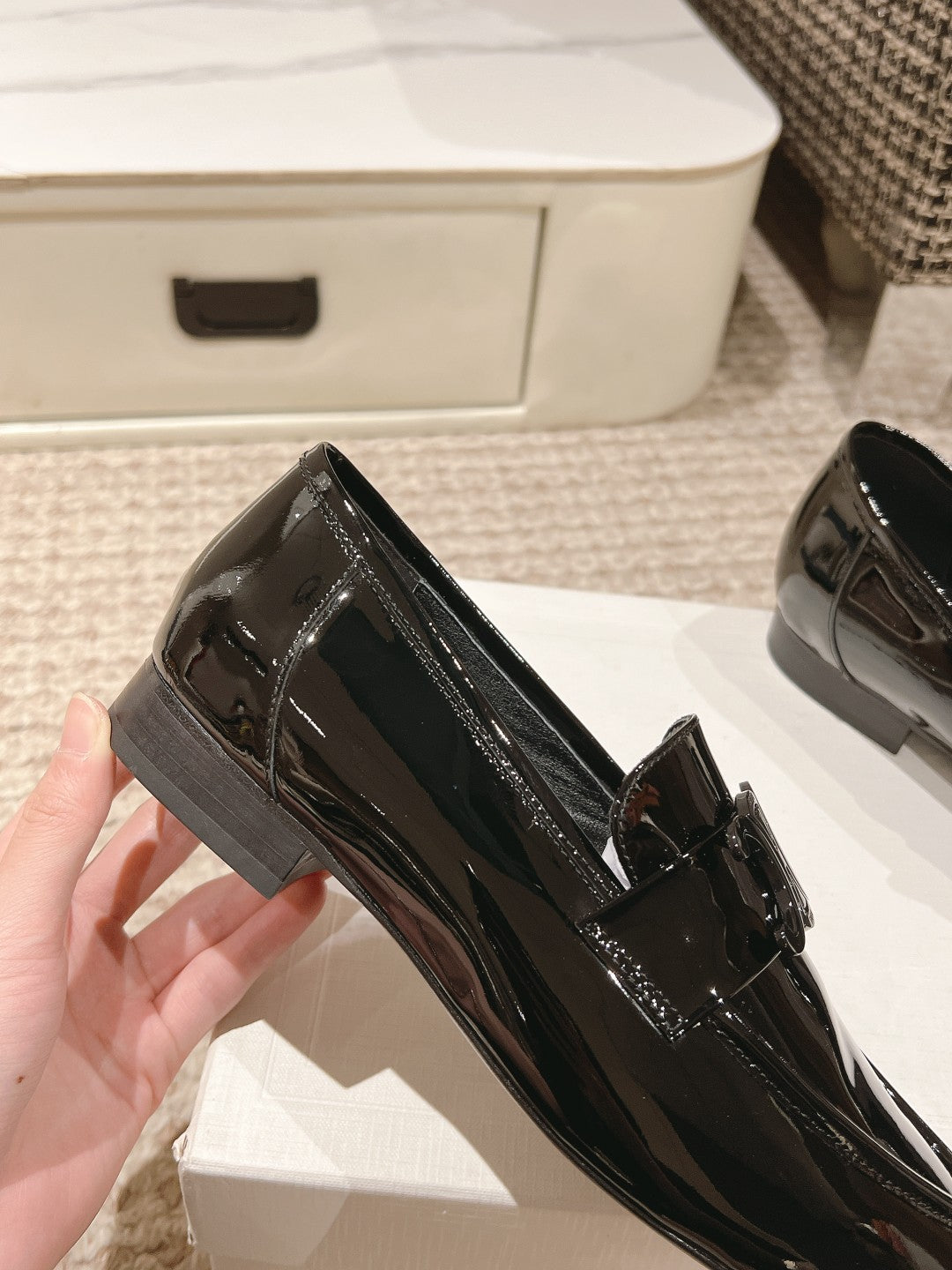 TRIOMPHE LOAFER IN BLACK PATENT CALFSKIN