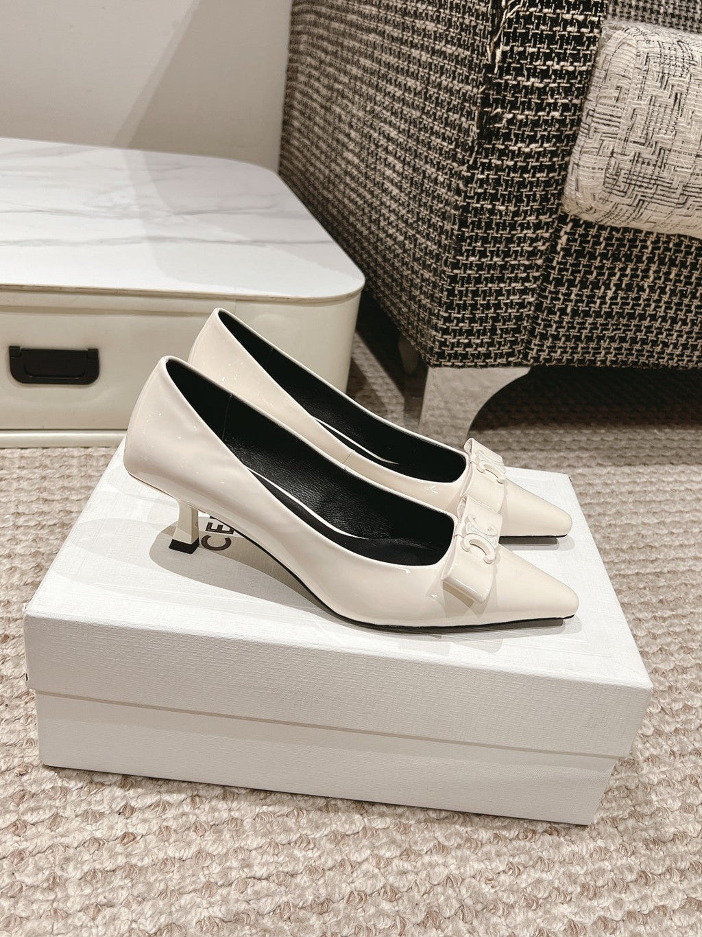 TRIOMPHE HIGH PUMP 5 CM IN WHITE PATENT CALFSKIN