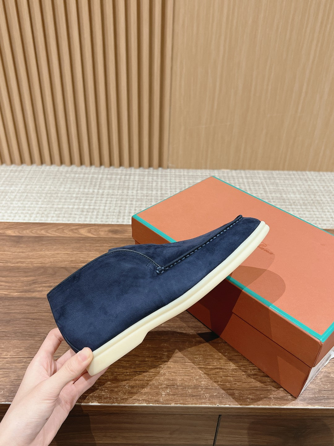 LP OPEN WALK LOAFERS NAVY SUEDE