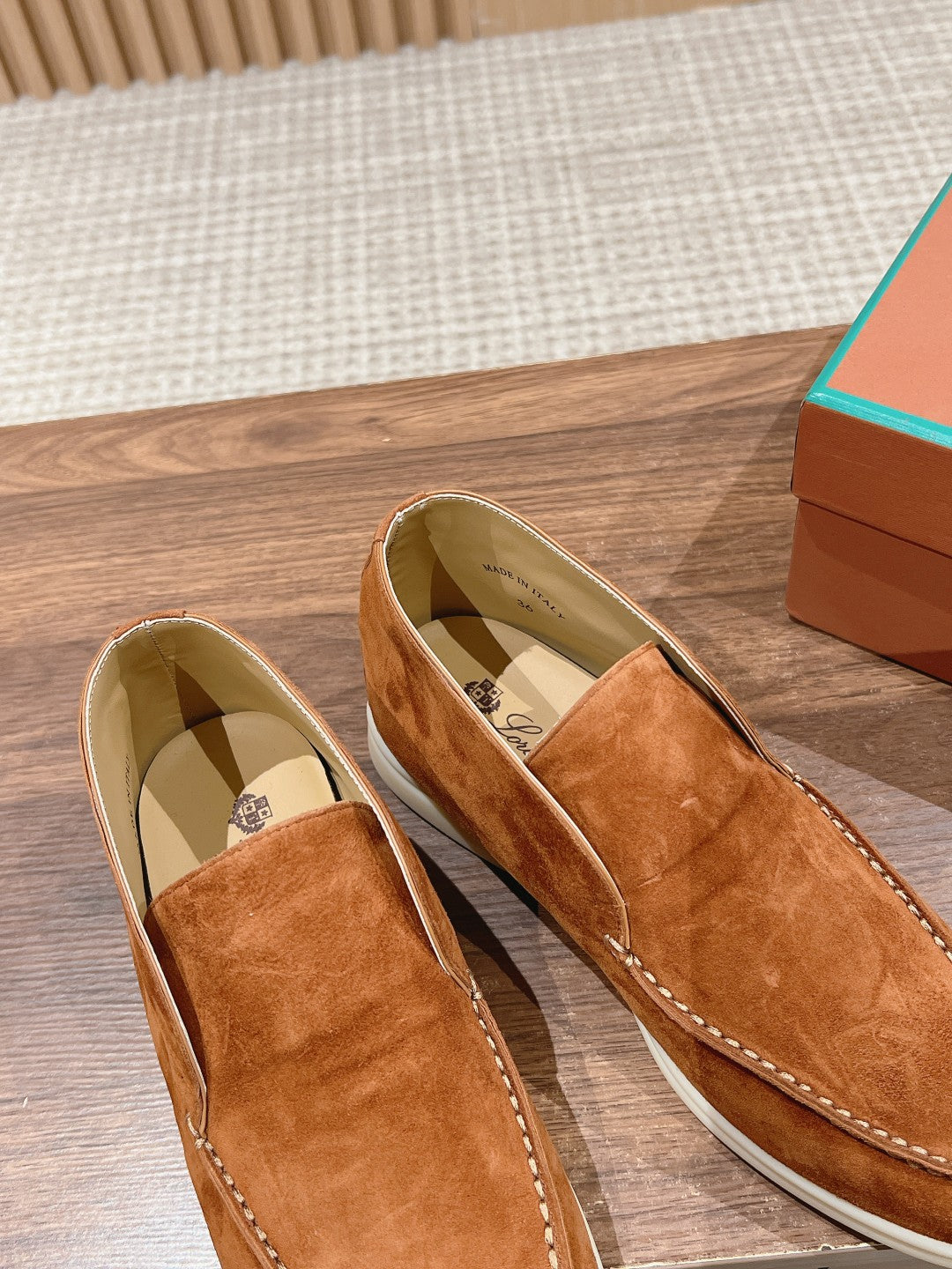 LP OPEN WALK LOAFERS BRIGHT BROWN SUEDE