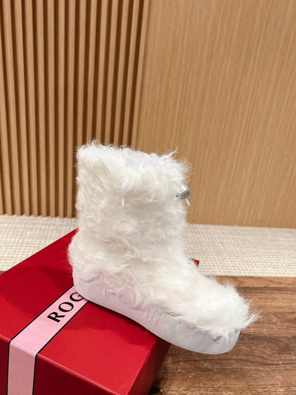 VIV' RANGERS SHEARLING ANKLE BOOT IN WHITE SHEEPSKIN