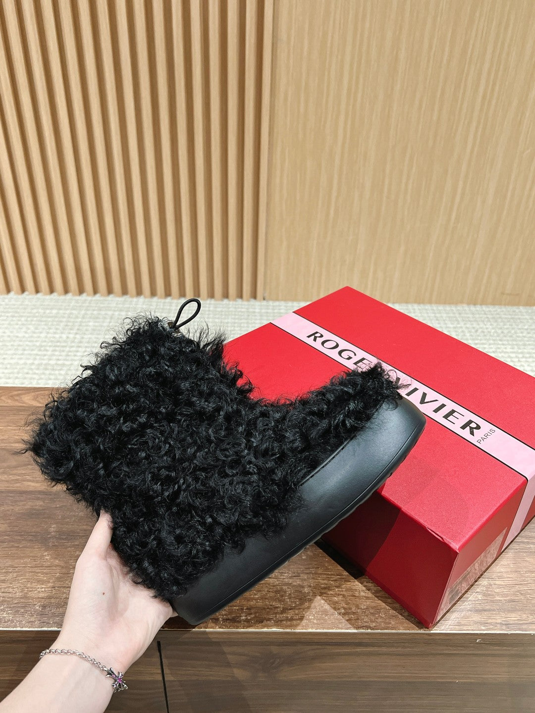VIV' RANGERS SHEARLING ANKLE BOOT IN BLACK SHEEPSKIN