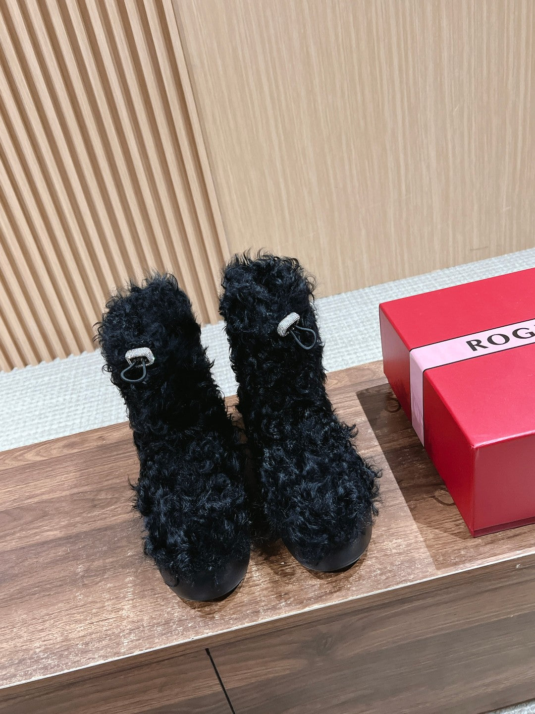 VIV' RANGERS SHEARLING ANKLE BOOT IN BLACK SHEEPSKIN