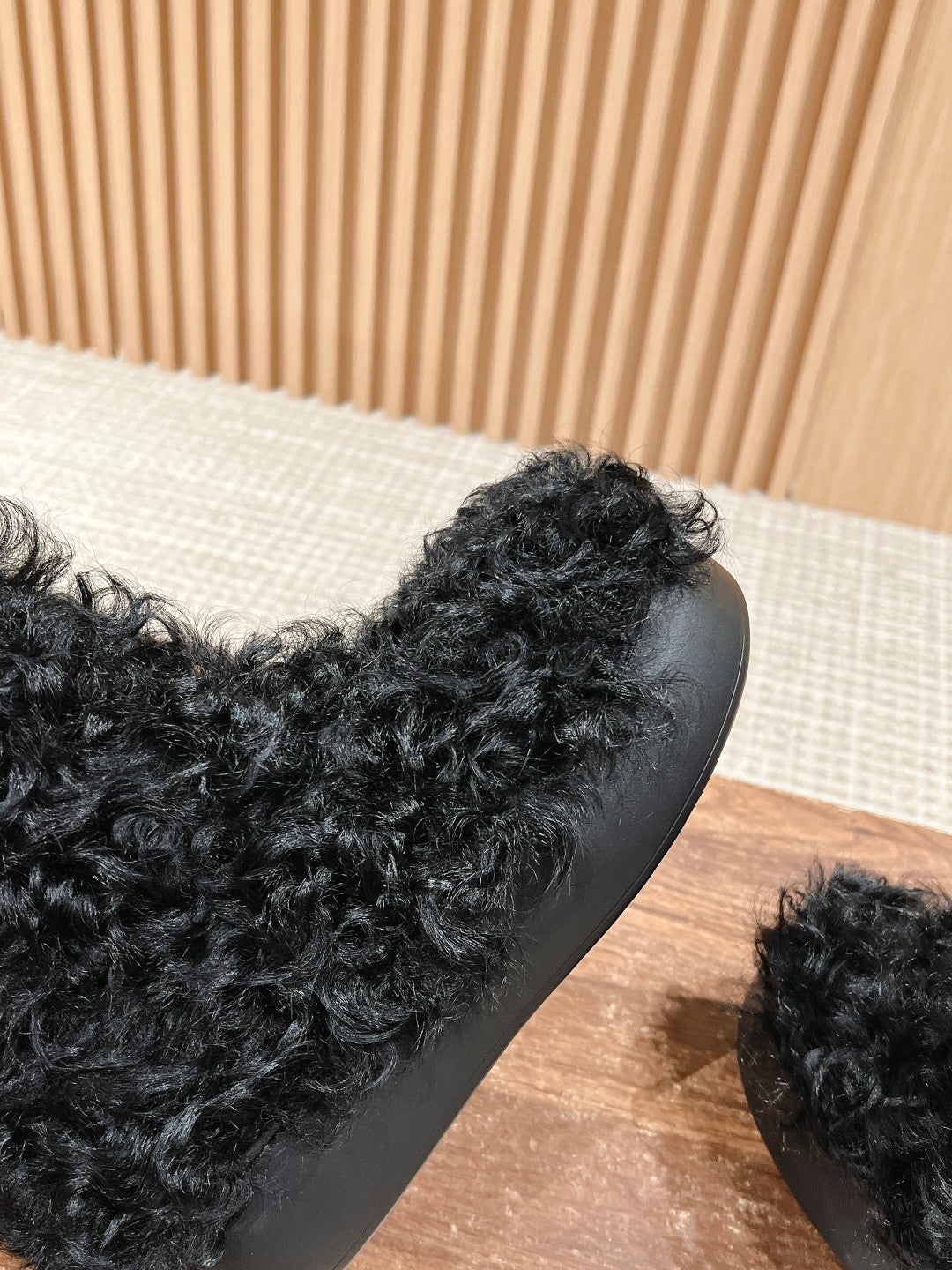 VIV' RANGERS SHEARLING ANKLE BOOT IN BLACK SHEEPSKIN