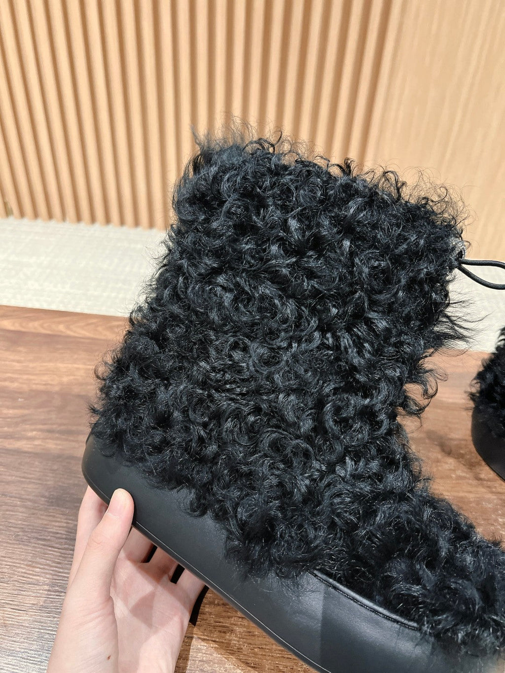 VIV' RANGERS SHEARLING ANKLE BOOT IN BLACK SHEEPSKIN