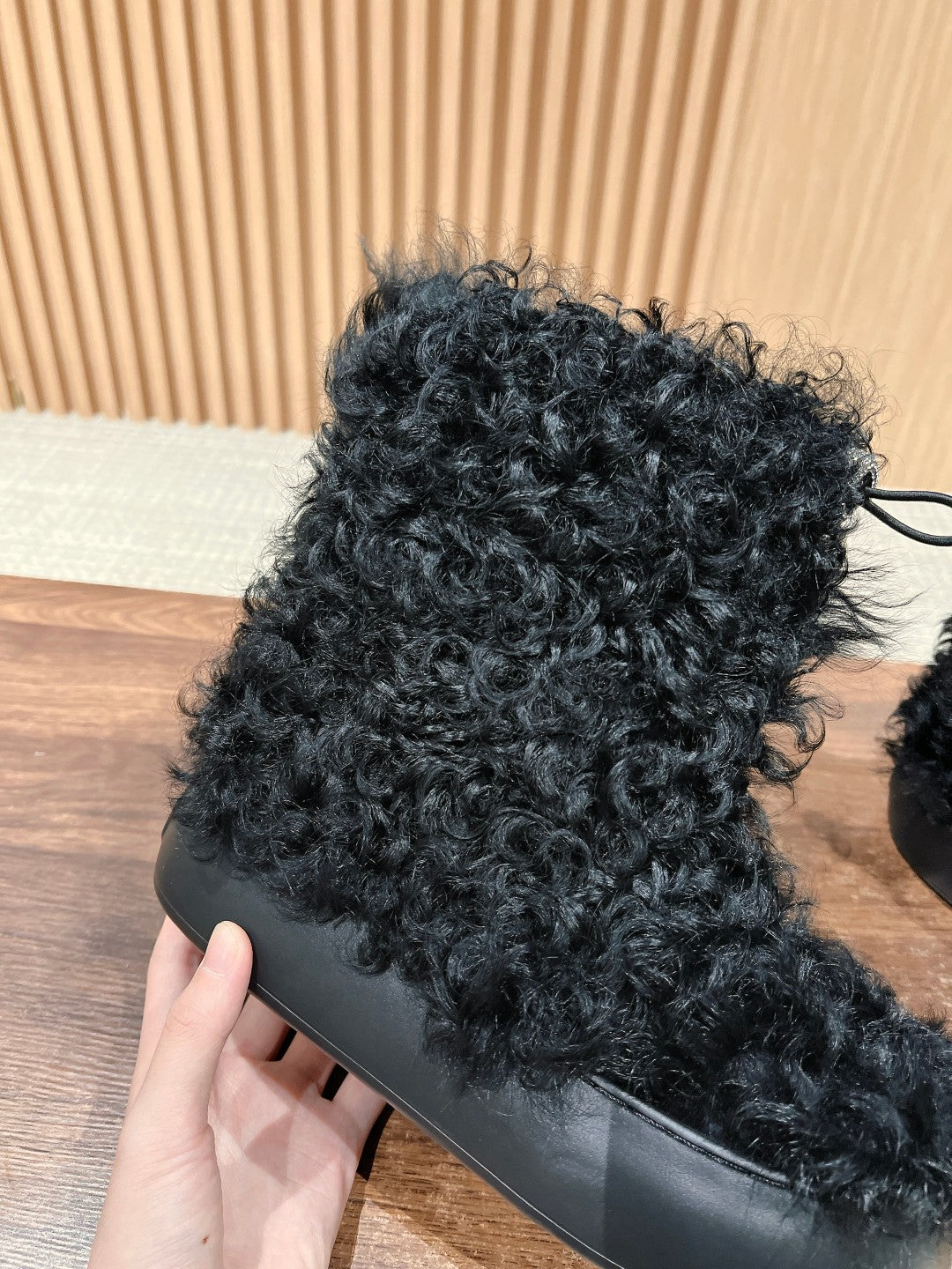 VIV' RANGERS SHEARLING ANKLE BOOT IN BLACK SHEEPSKIN