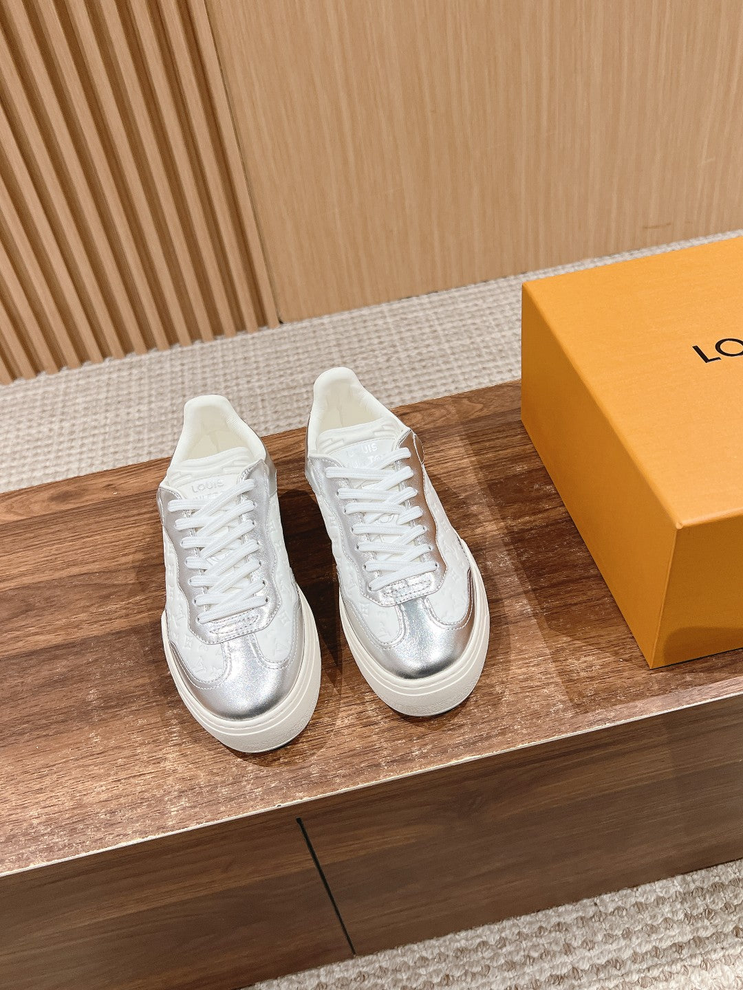 LV TRAINER SNEAKER IN SILVER MIX WHITE EMBOSSED CALFSKIN