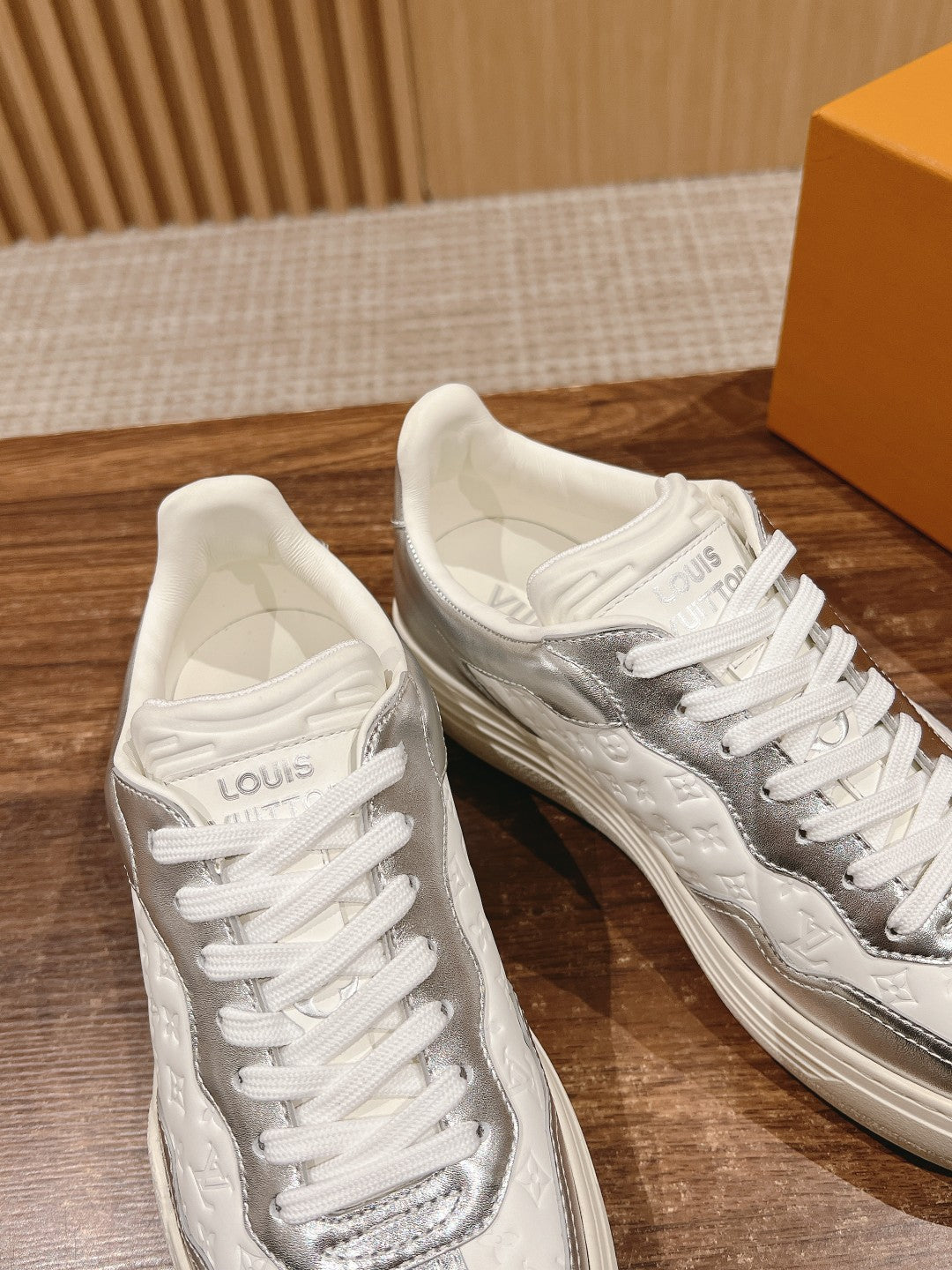 LV TRAINER SNEAKER IN SILVER MIX WHITE EMBOSSED CALFSKIN