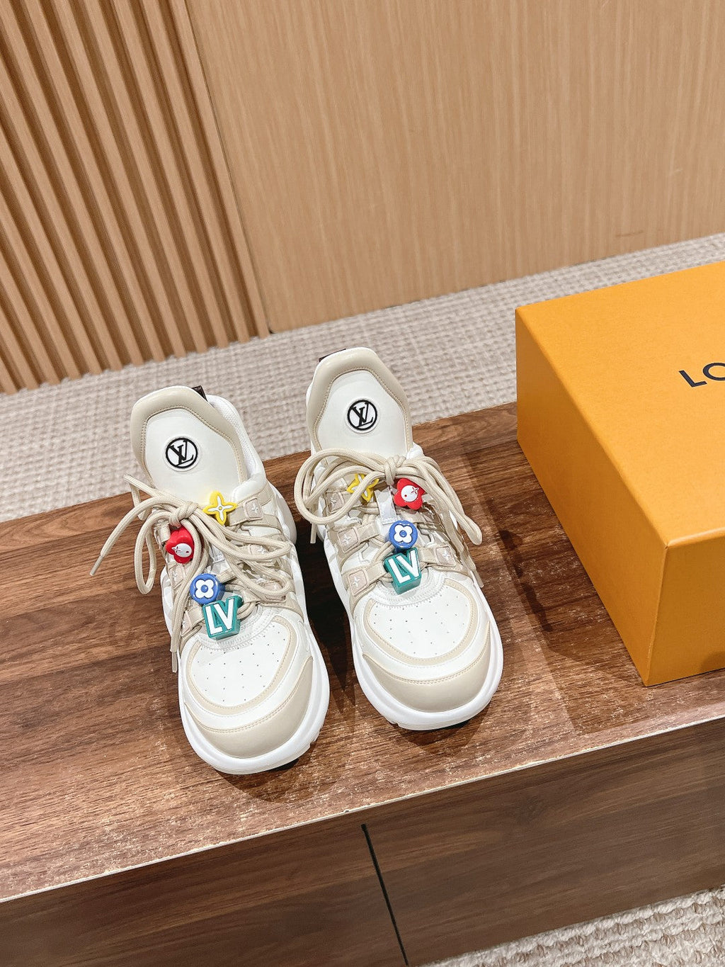 LV ARCHLIGHT SNEAKER IN BLANC BEIGE EMBOSSED CALFSKIN