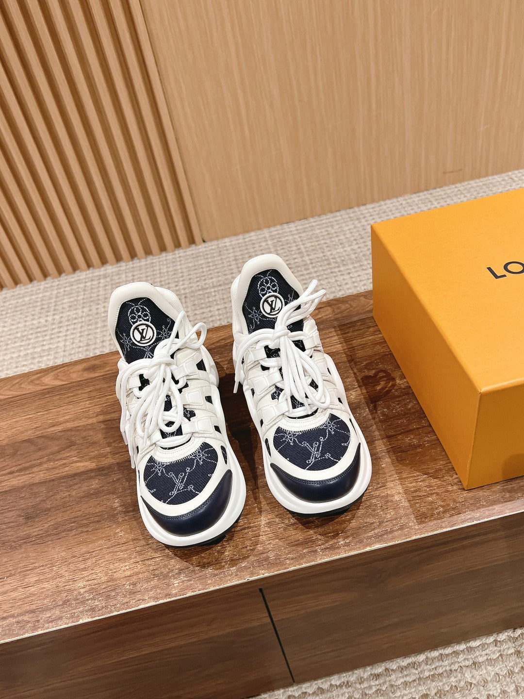 LV ARCHLIGHT SNEAKER IN WHITE MIX BLACK CALFSKIN AND MONOGRAM DENIM 101073