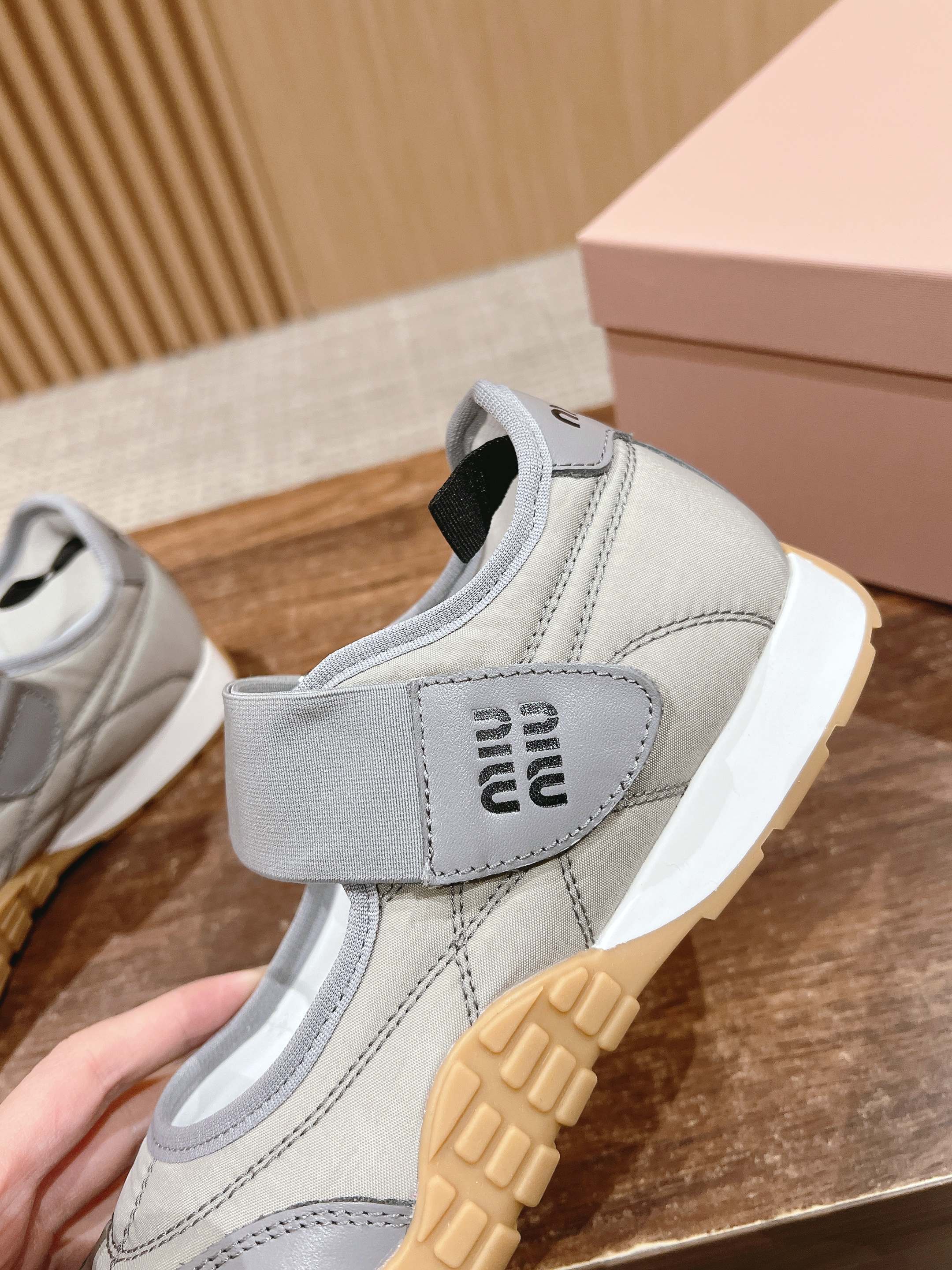 BALLET SHOES IN GRAY LAMBSKIN AND FABRIC ANTI-SLIP RUBBER SOLE