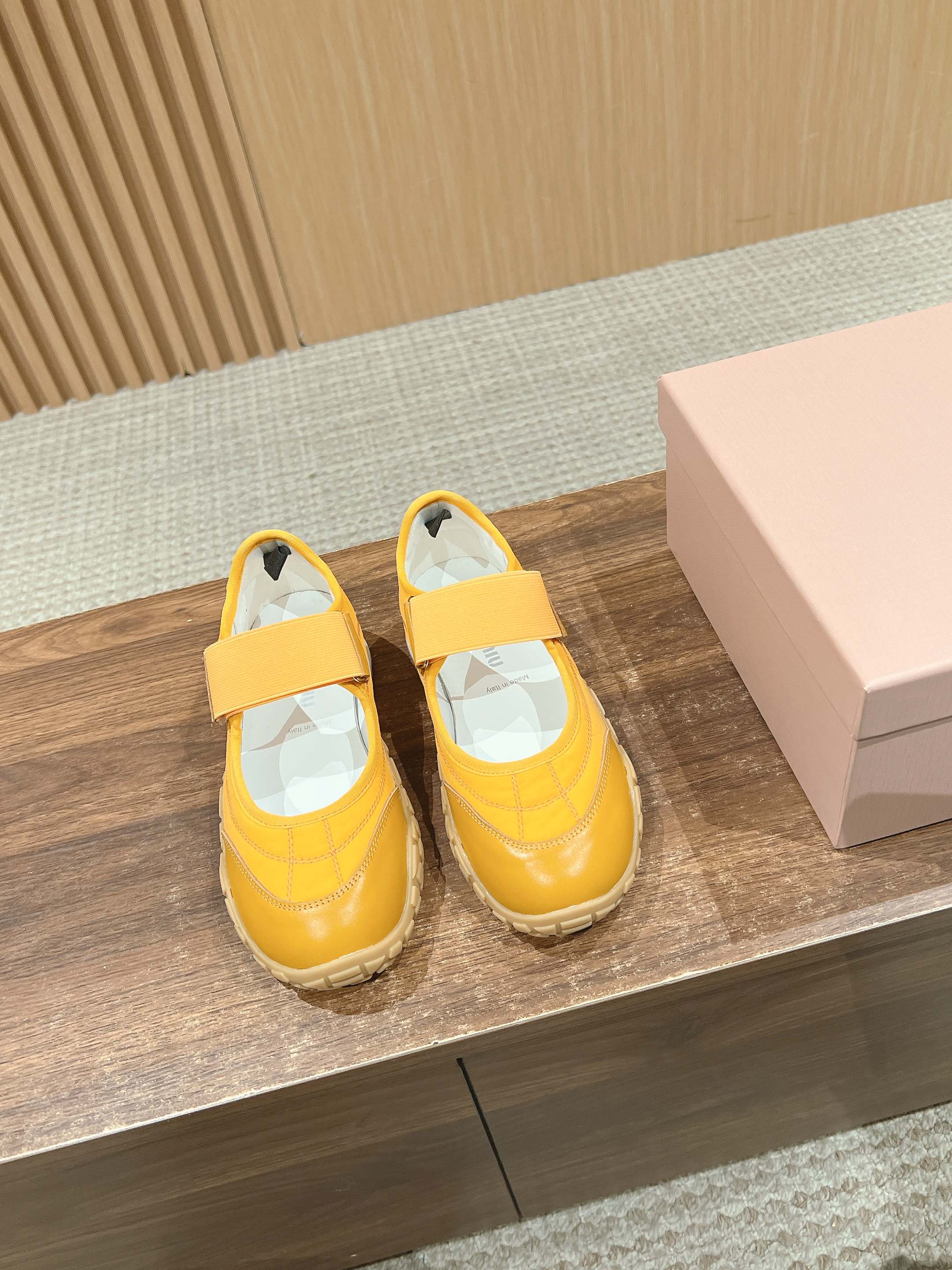 BALLET SHOES IN YELLOW LAMBSKIN AND FABRIC ANTI-SLIP RUBBER SOLE