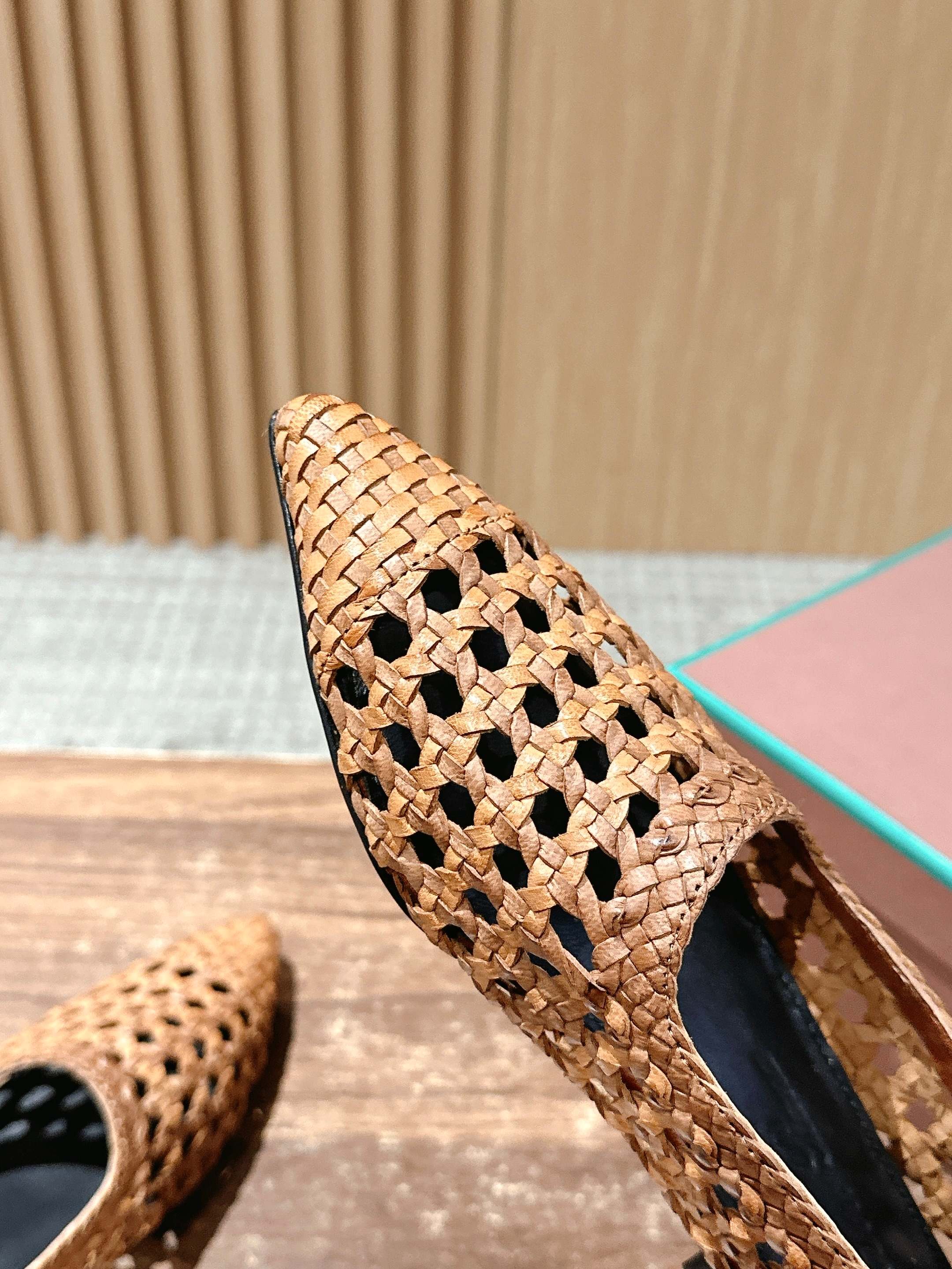 LP POINTED-TOE BALLET FLATS 25S IN LIGHT BROWN LAMBSKIN