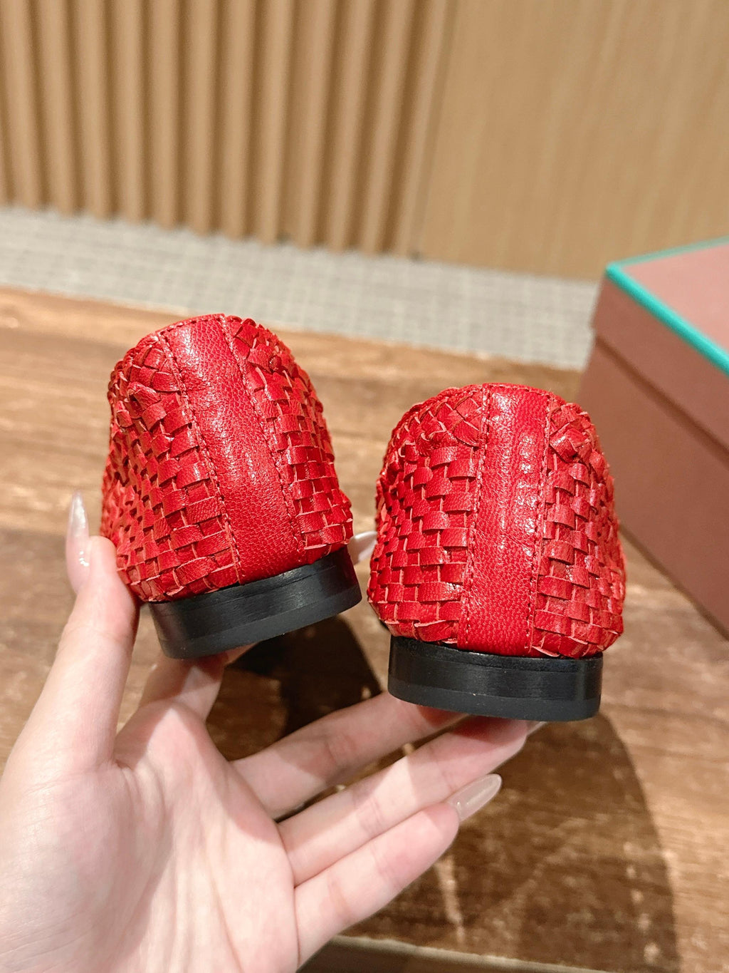 LP POINTED-TOE BALLET FLATS 25S IN RED LAMBSKIN