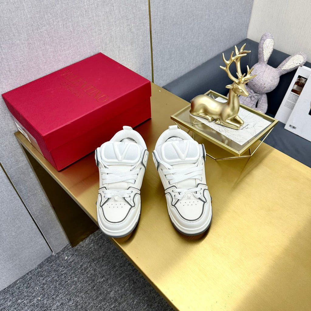 One Stud Sneaker Garavani Calfskin White Grey