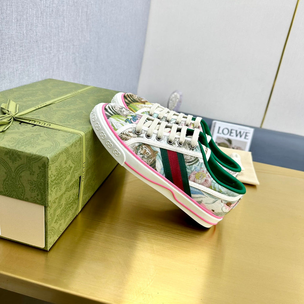 GG TENNIS 1977 TRAINER CANVAS WITH TIGER MOTIF