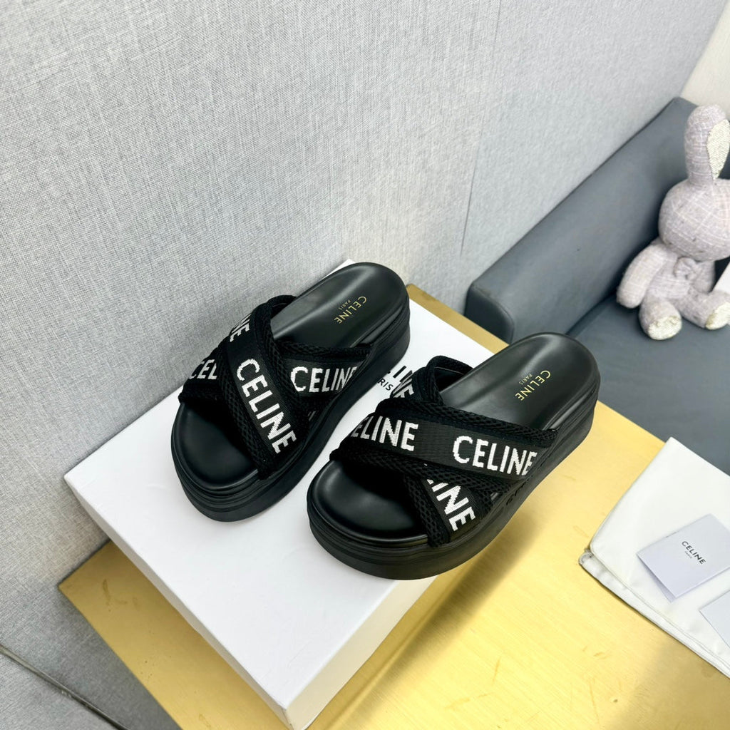 BLOCK SLIDE CROSS-STRAP IN BLACK MESH NYLON AND TEXT WITH JACQUARD