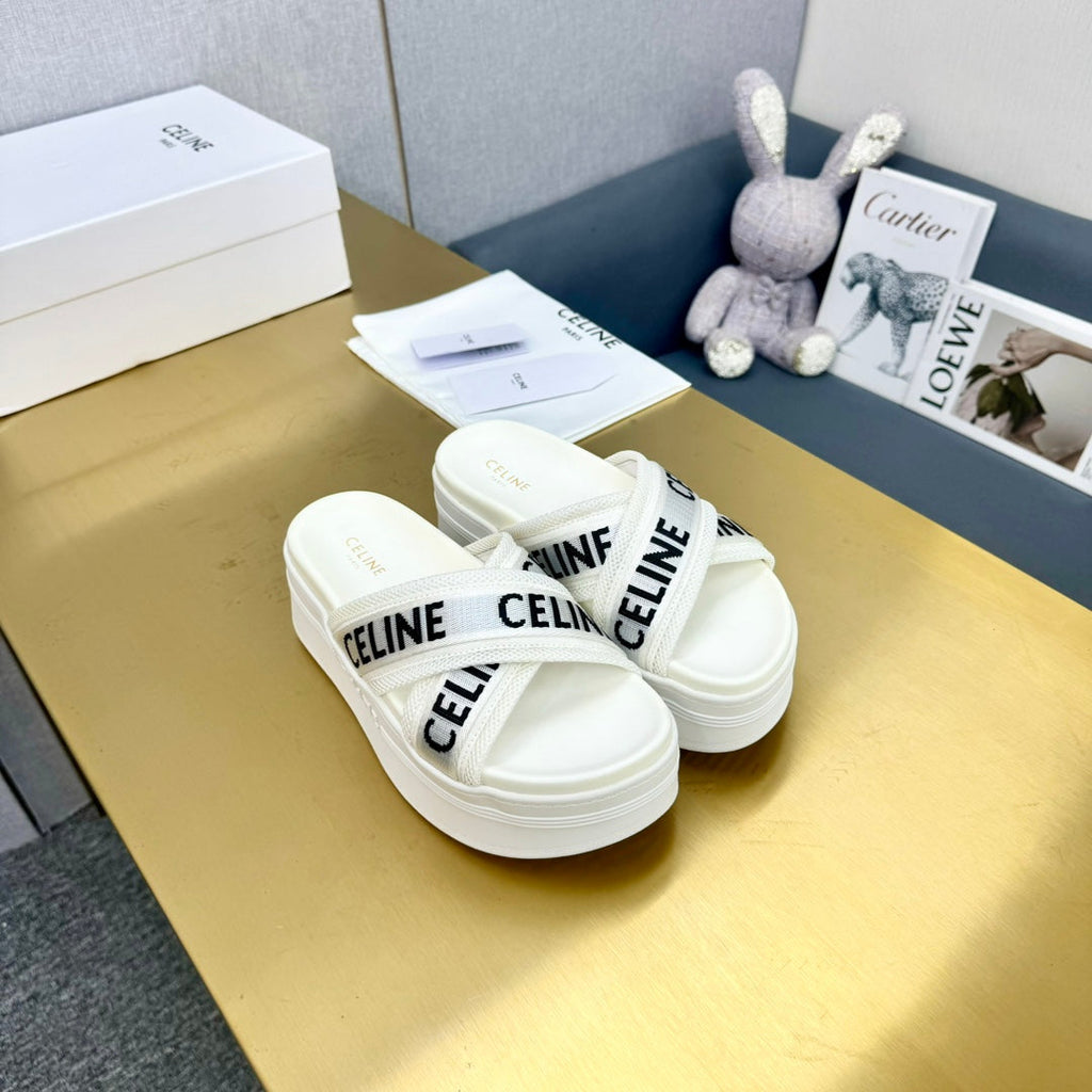 BLOCK SLIDE CROSS-STRAP IN WHITE MESH NYLON AND TEXT WITH JACQUARD