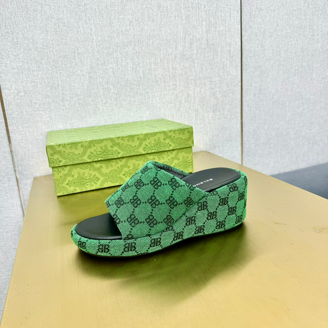 WEDGE SANDALS IN GREEN MONOGRAM JACQUARD FABRIC