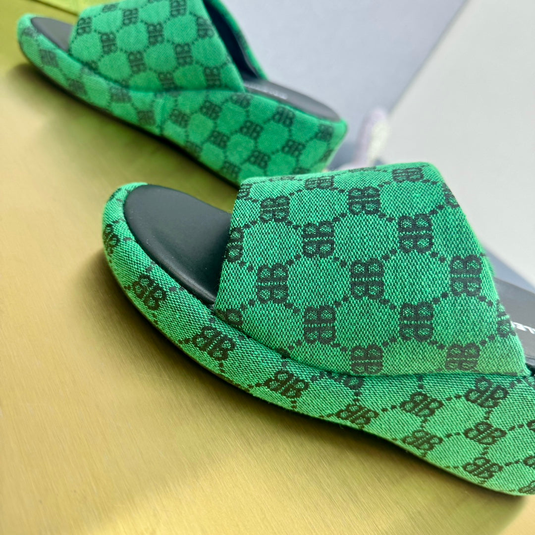 WEDGE SANDALS IN GREEN MONOGRAM JACQUARD FABRIC