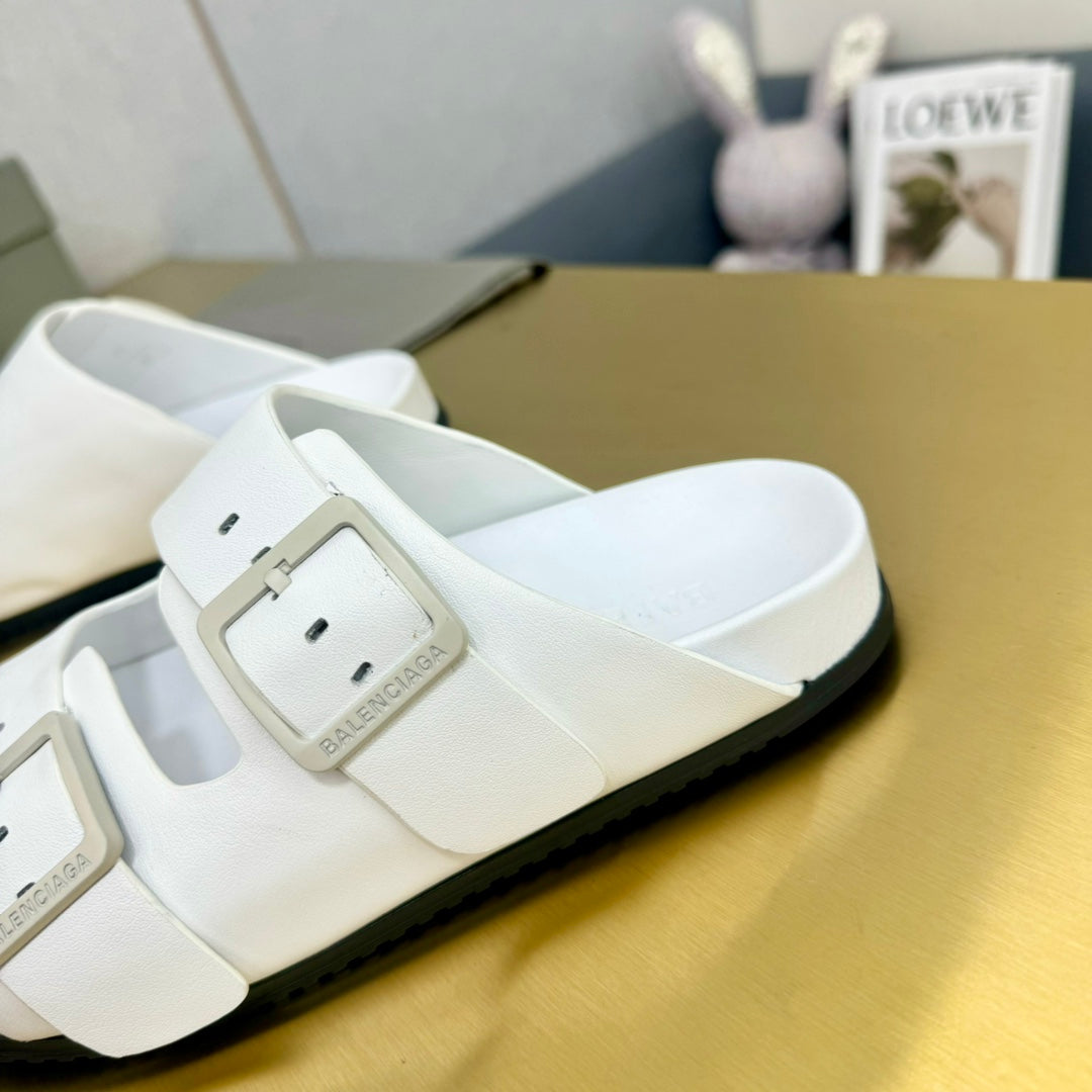 BIRKENSTOCK SLIPPERS IN WHITE CALFSKIN