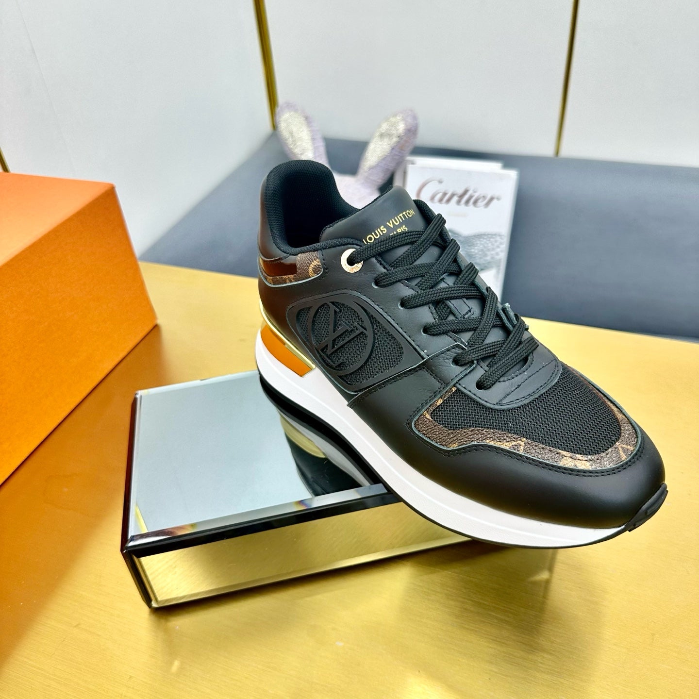 NEO RUN AWAY SNEAKER IN BLACK CALFSKIN