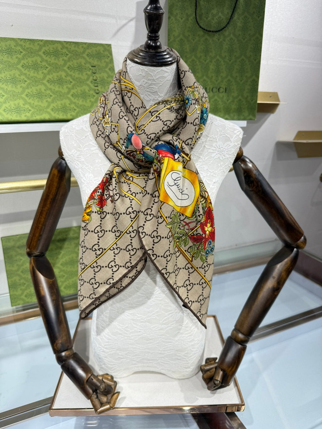 GUCCI 25S SCARF 140 IN CASHMERE 636341