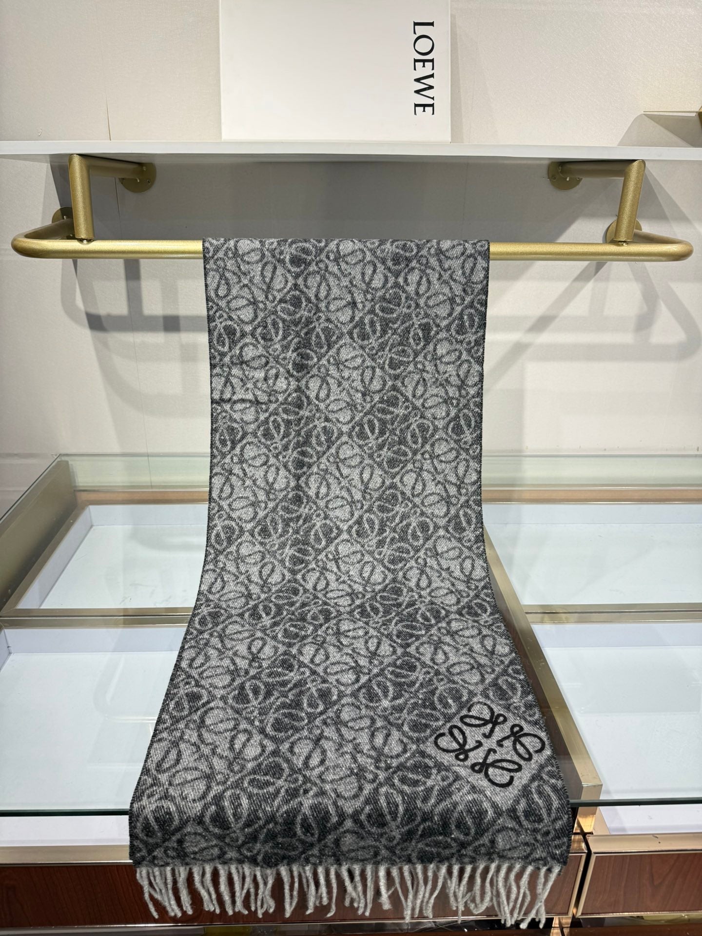 LOEWE 25S SCARF 180 IN CASHMERE WOOL 706573