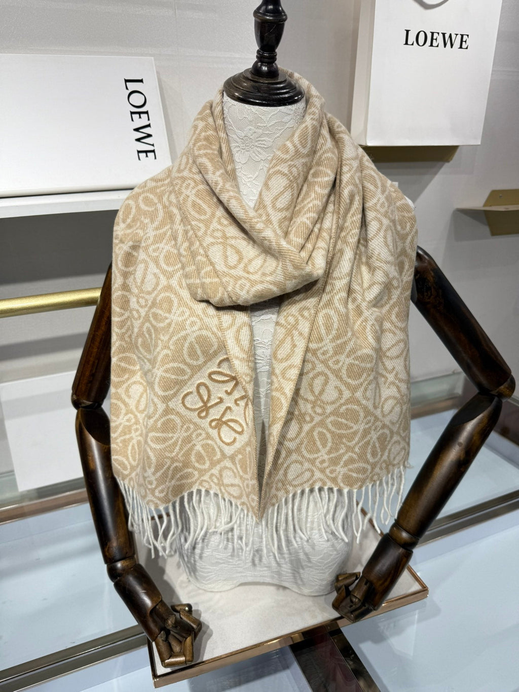 LOEWE 25S SCARF 180 IN CASHMERE WOOL 706575