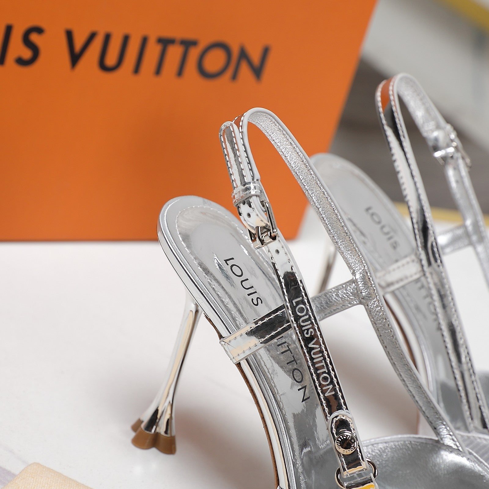 LV WOMEN BLOSSOM SLINGBACK PUMP IN SILVER EMBROIDERED FABRIC