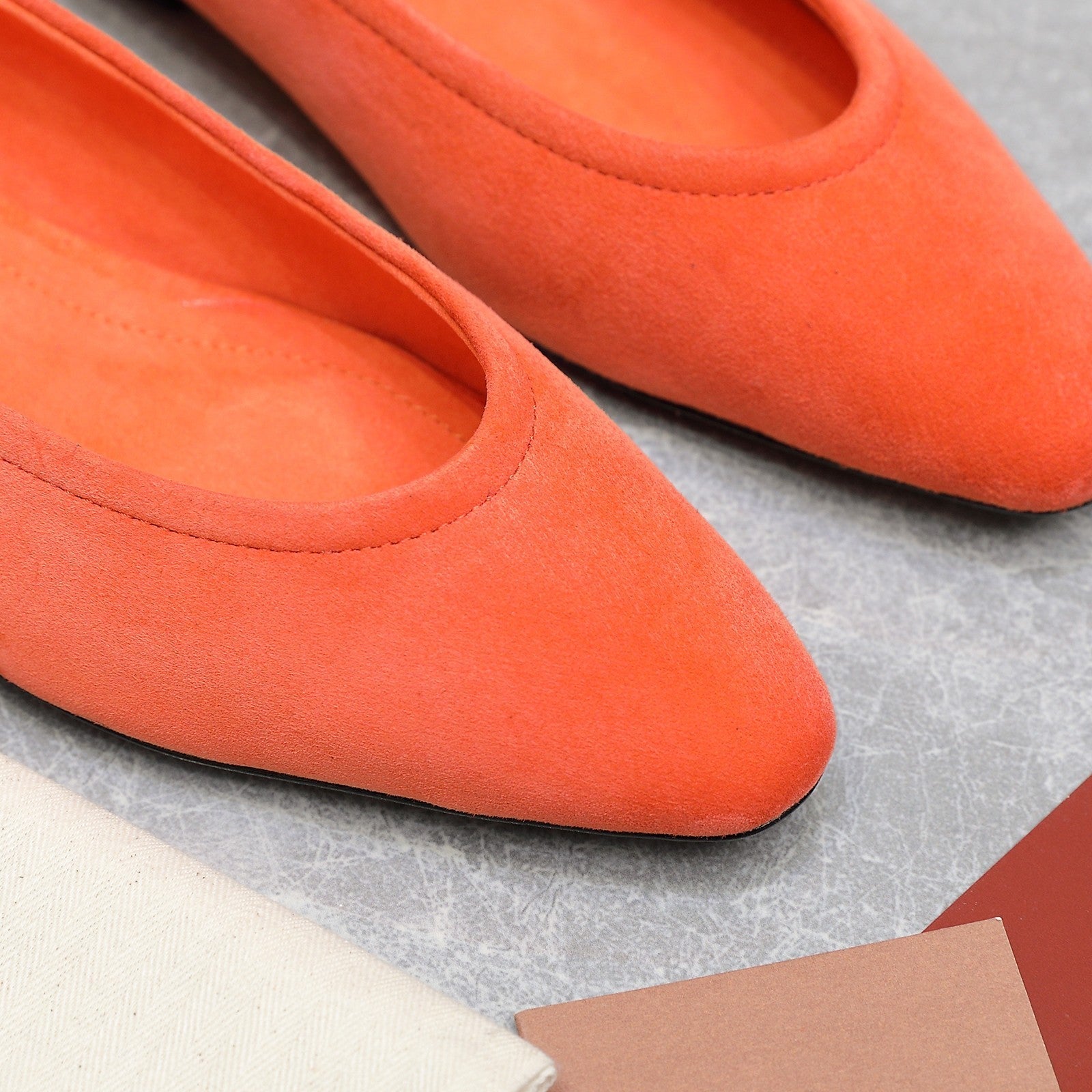CLASSIC BALLET SHOES IN ORANGE SUEDUE