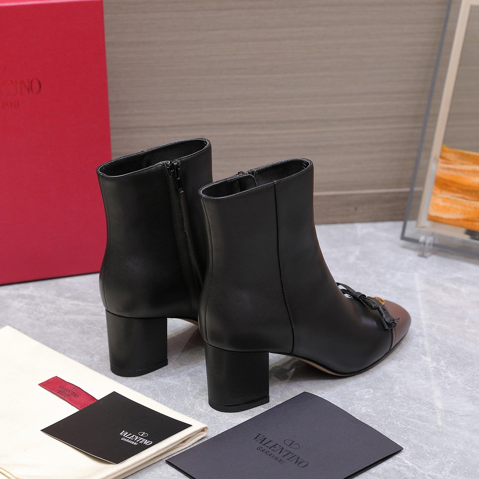 VALENTINO 25S VALET DU ROI ANKLE BOOTS 60 MM IN BLACK MIX DARK BROWN CALFSKIN WITH BOW