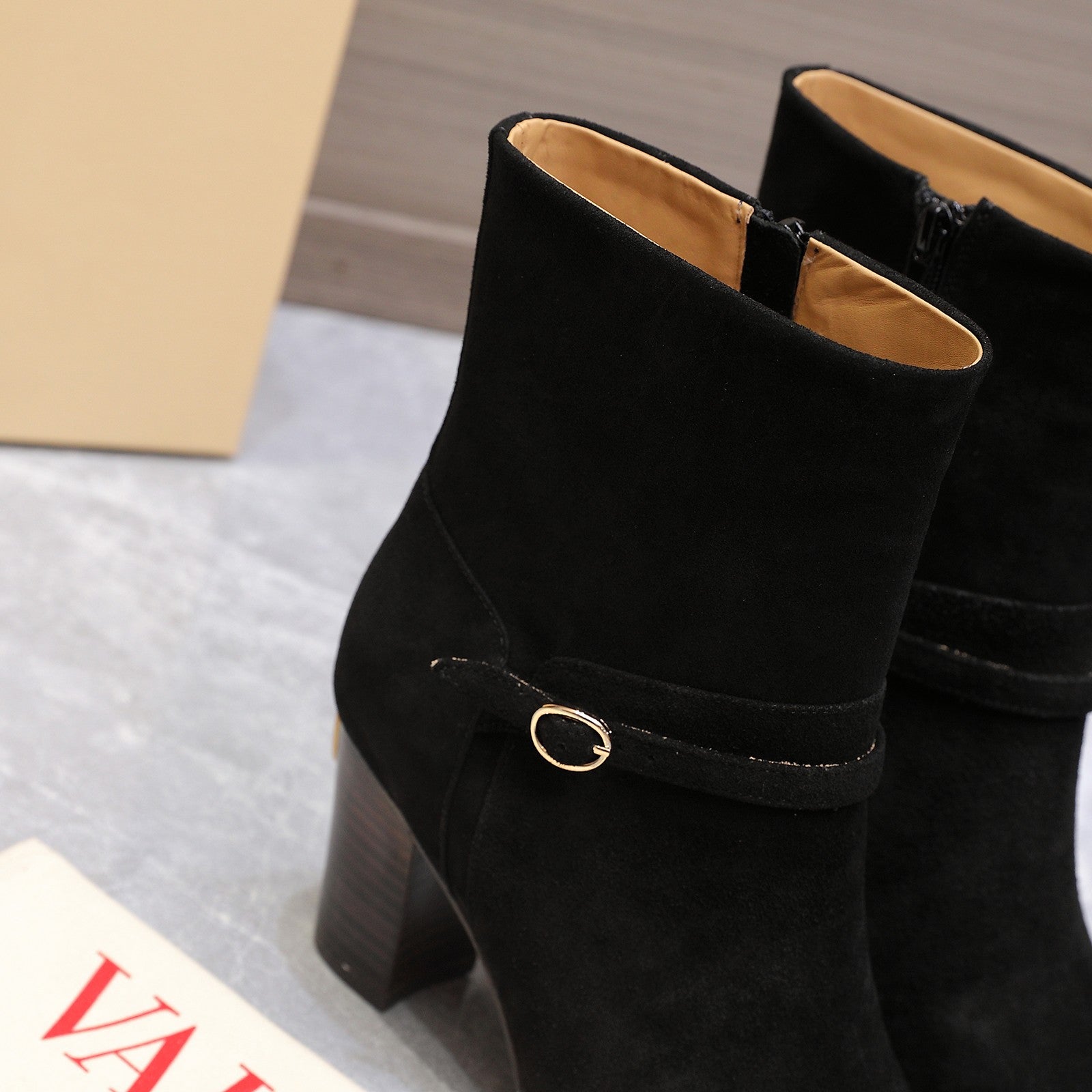 VALENTINO 25S GARAVANI VLOGO LOW BOOTS 80 MM IN BLACK SUEDE