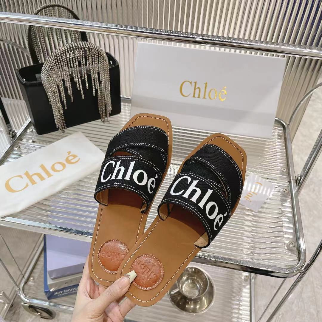 CHLOÉ WOODY MULE IN BLACK DENIM WITH WHITE LOGO