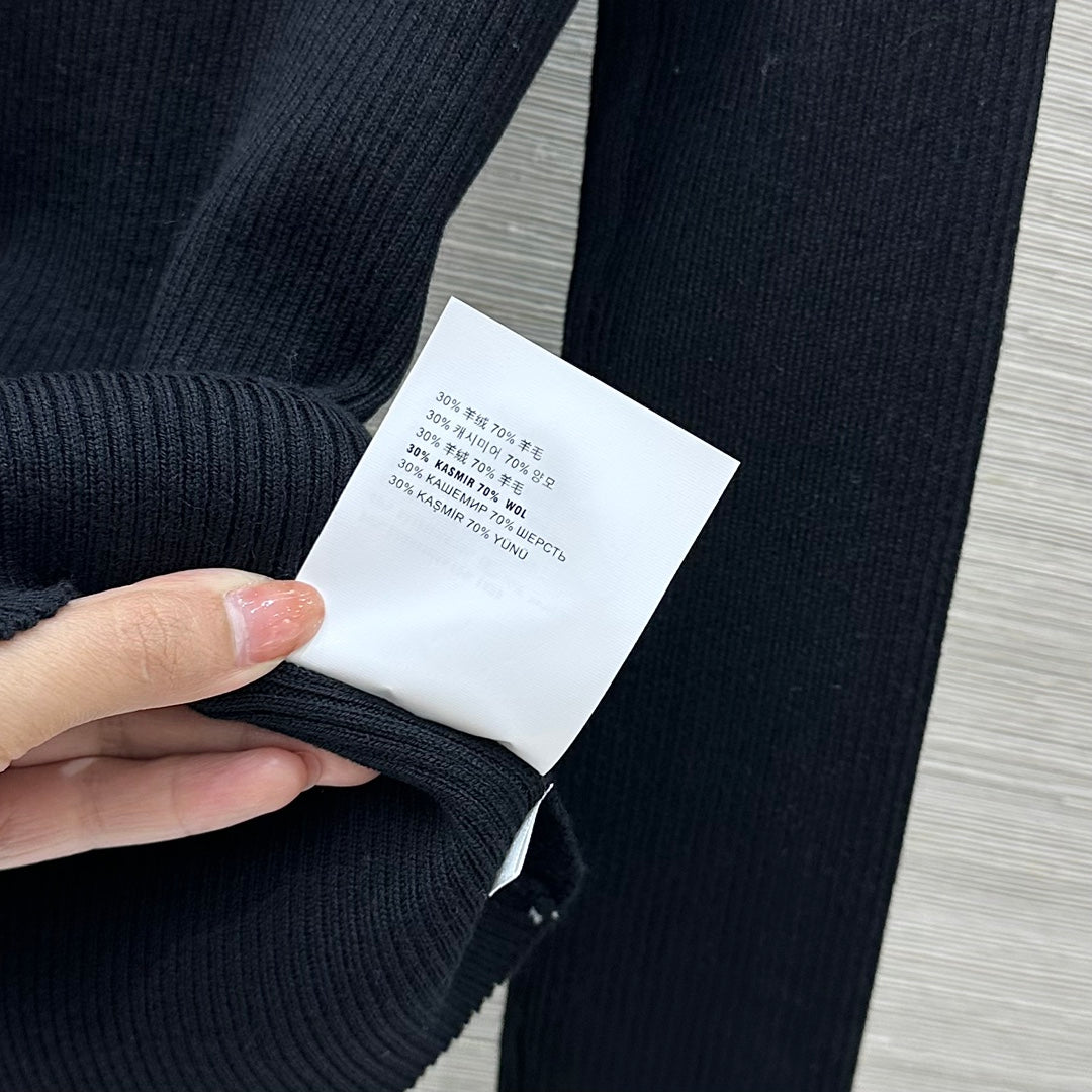 MIUMIU SWEATER STYLE 787