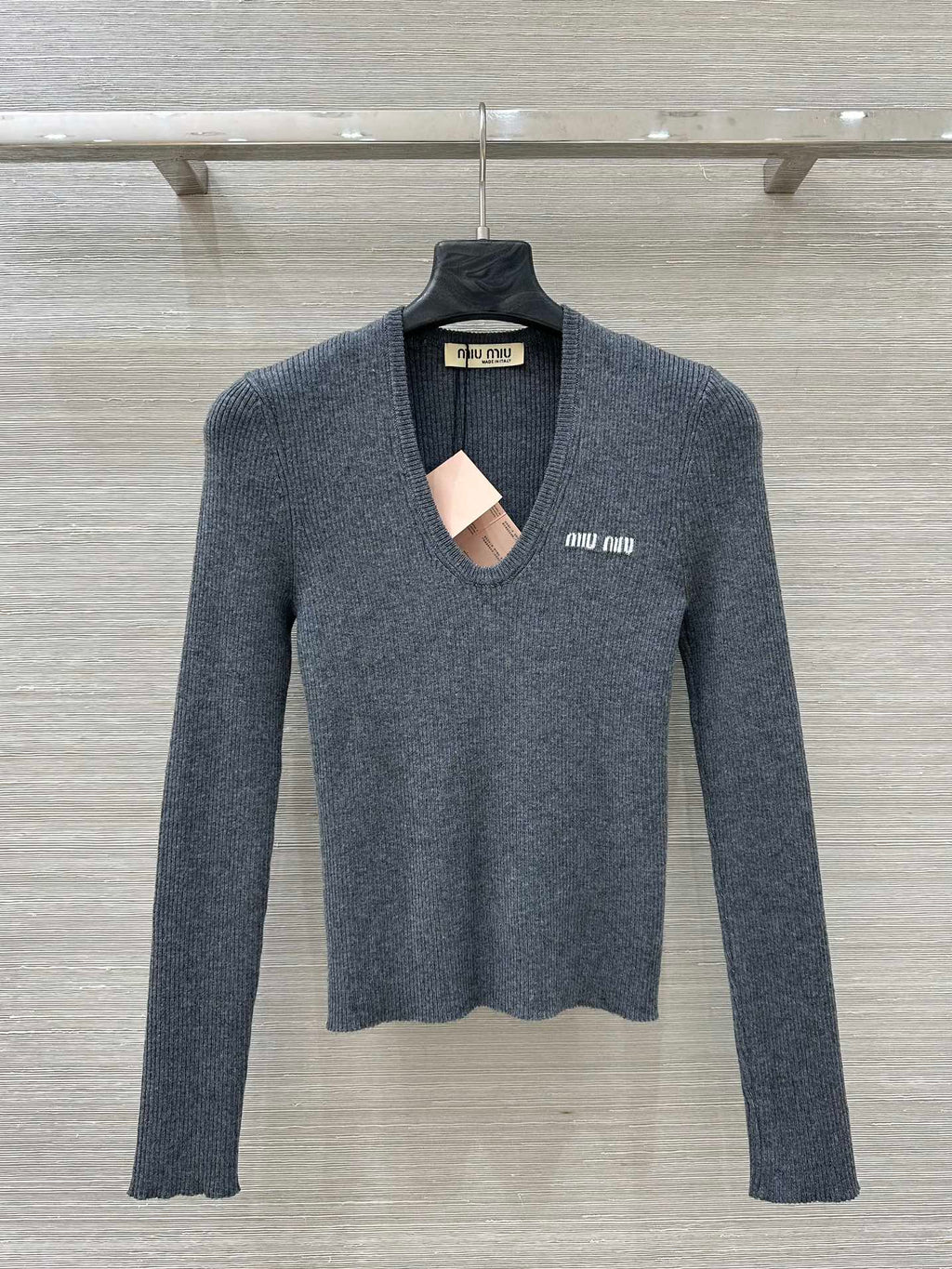 MIUMIU SWEATER STYLE 786