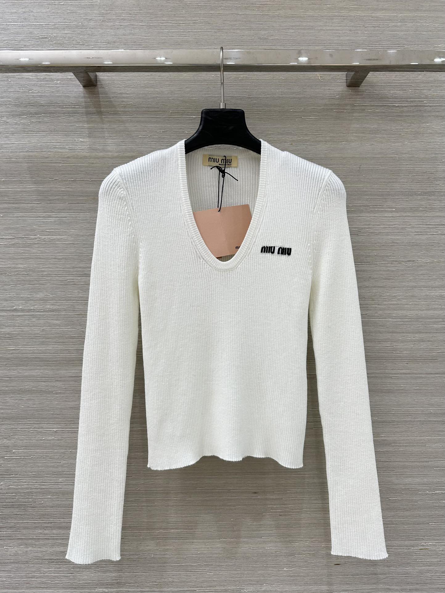 MIUMIU SWEATER STYLE 785