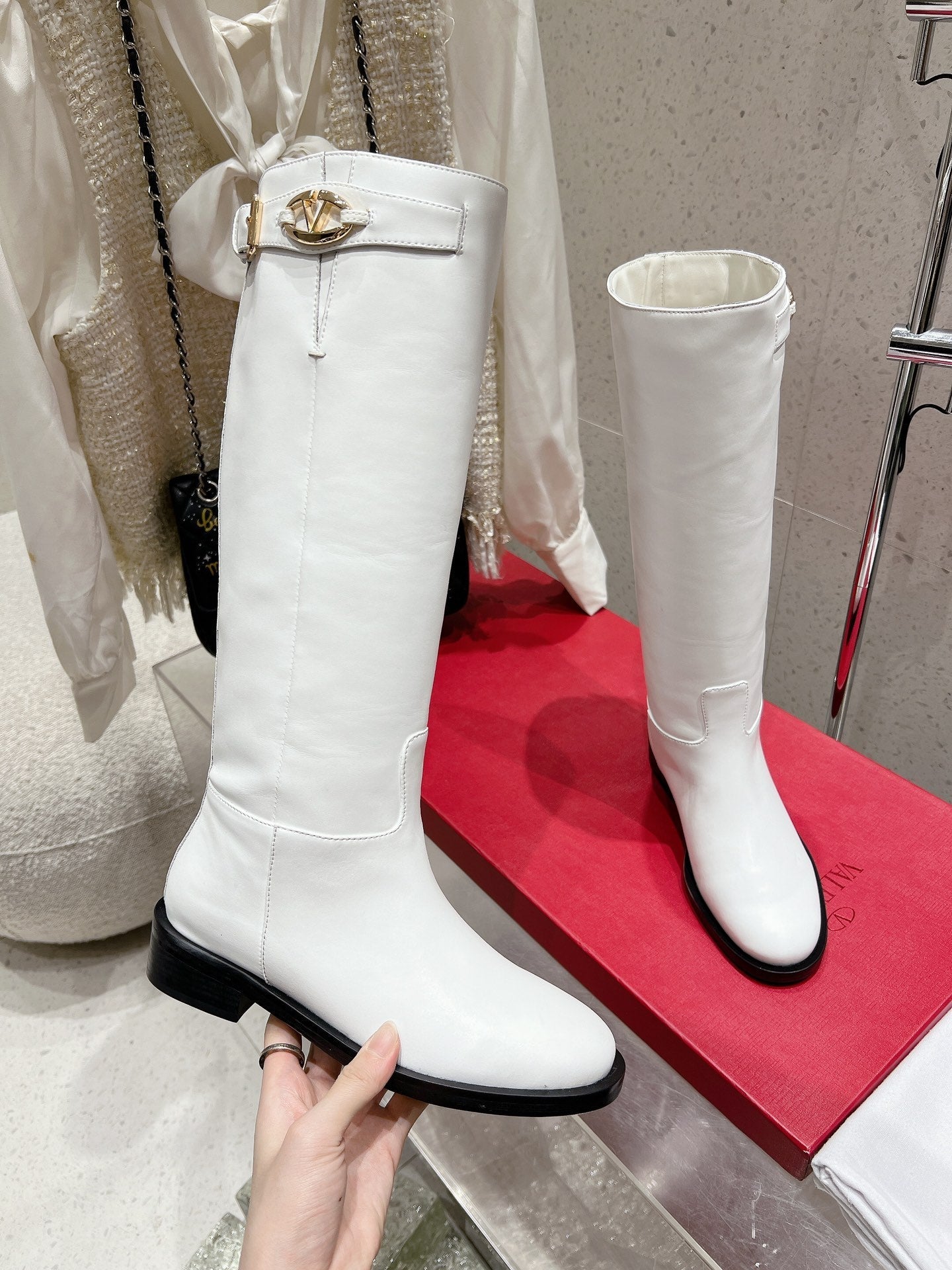 VALENTINO 25S KNEE-HIGH BOOTS IN WHITE CALFSKIN STYLE 6