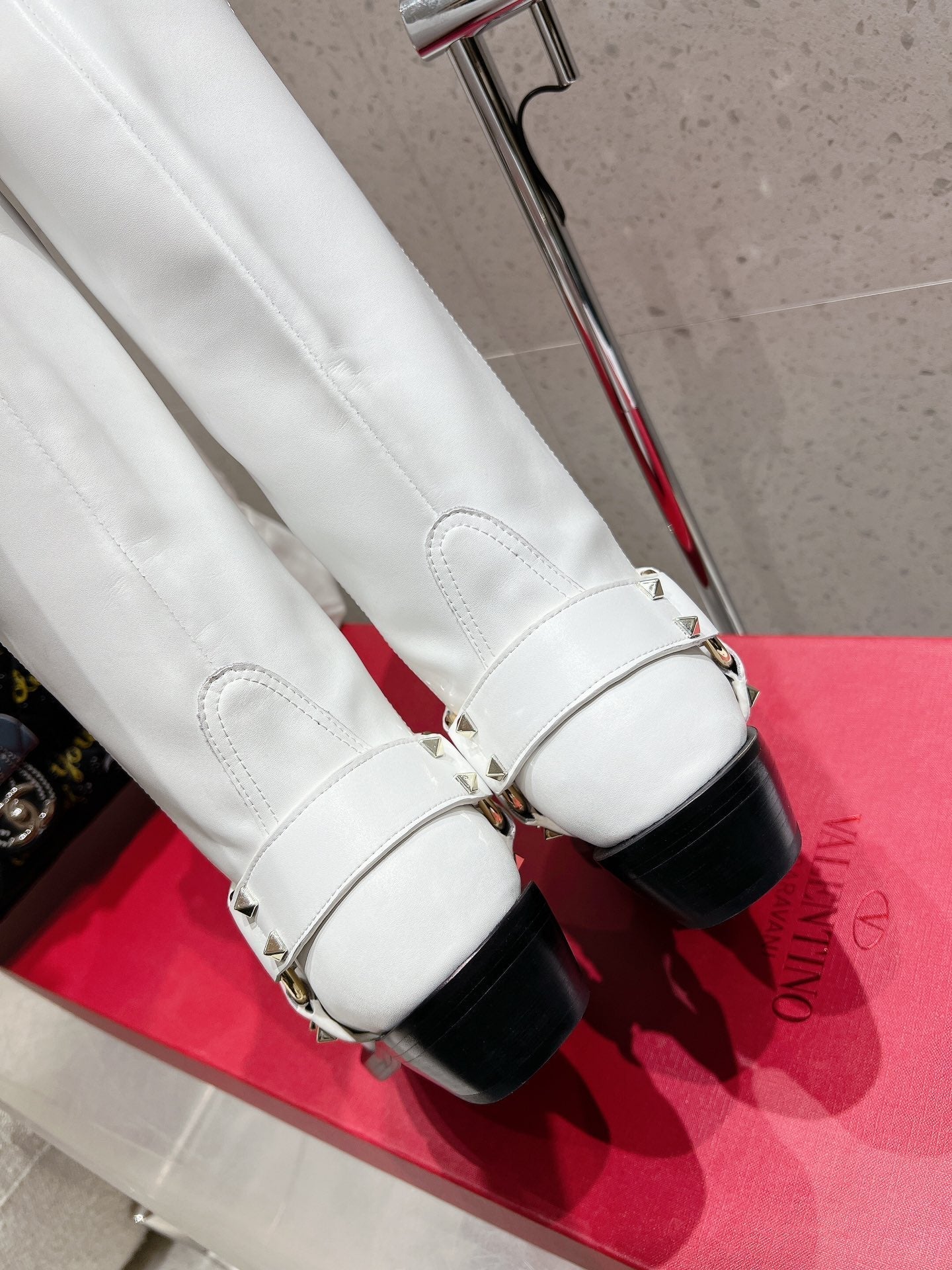VALENTINO 25S KNEE-HIGH BOOTS IN WHITE CALFSKIN STYLE 3