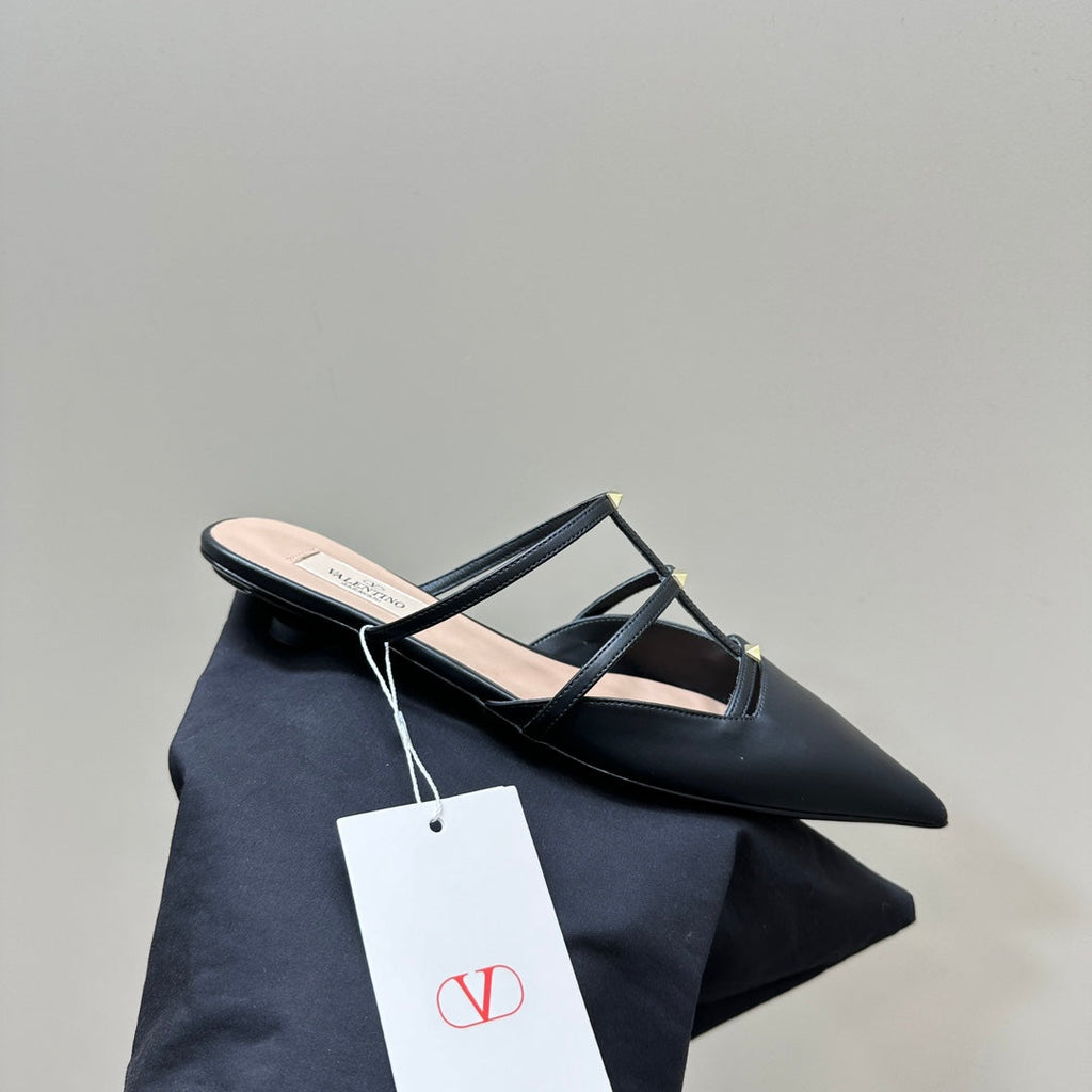 ROCKSTUD WISPY BLACK CALFSKIN MULE 20MM