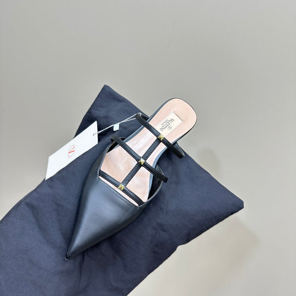 ROCKSTUD WISPY BLACK CALFSKIN MULE 20MM