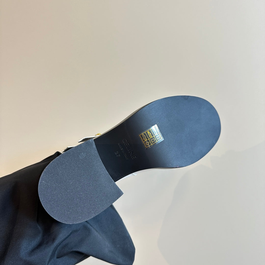 TESS BABIES IN WHITE PATENT CALFSKIN