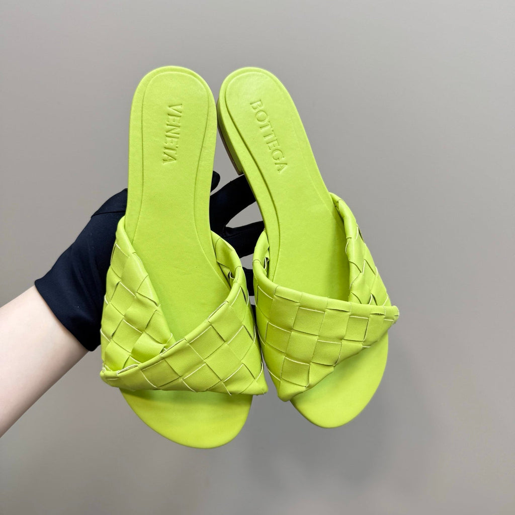 BLINK FLAT MULE IN NEON YELLOW INTRECCIATO LEATHER