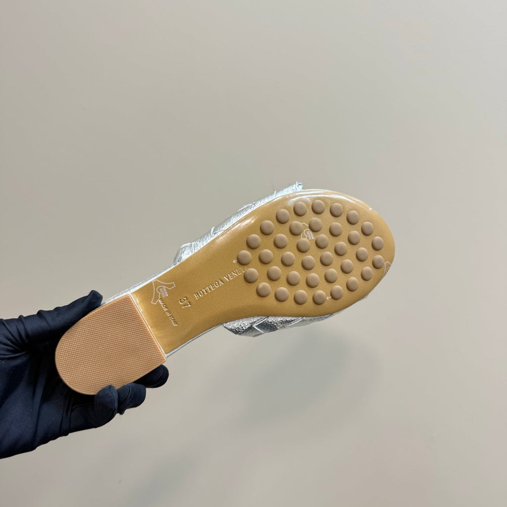 BLINK FLAT MULE IN SILVER INTRECCIATO LEATHER